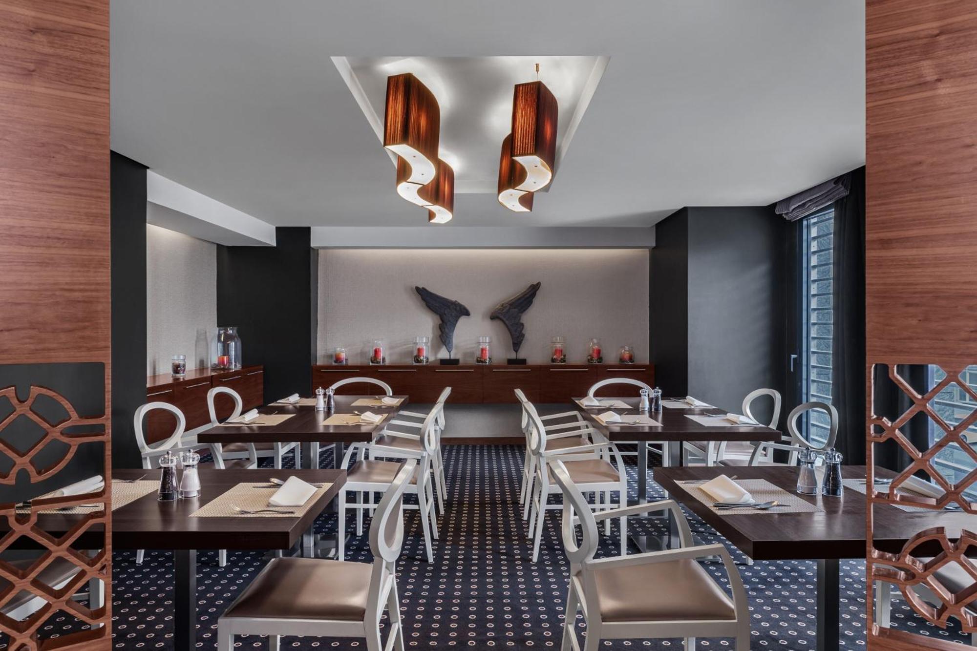 Four Points By Sheraton Доха Екстериор снимка
