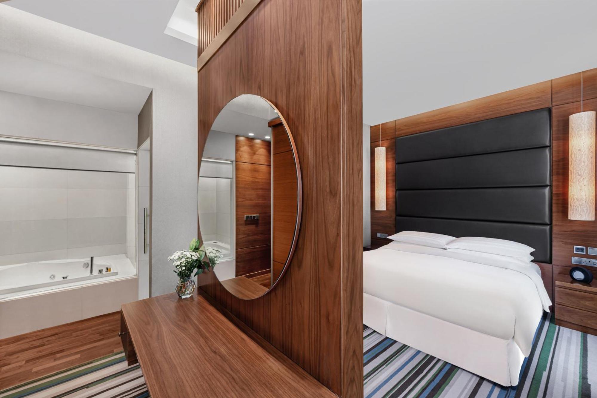 Four Points By Sheraton Доха Екстериор снимка