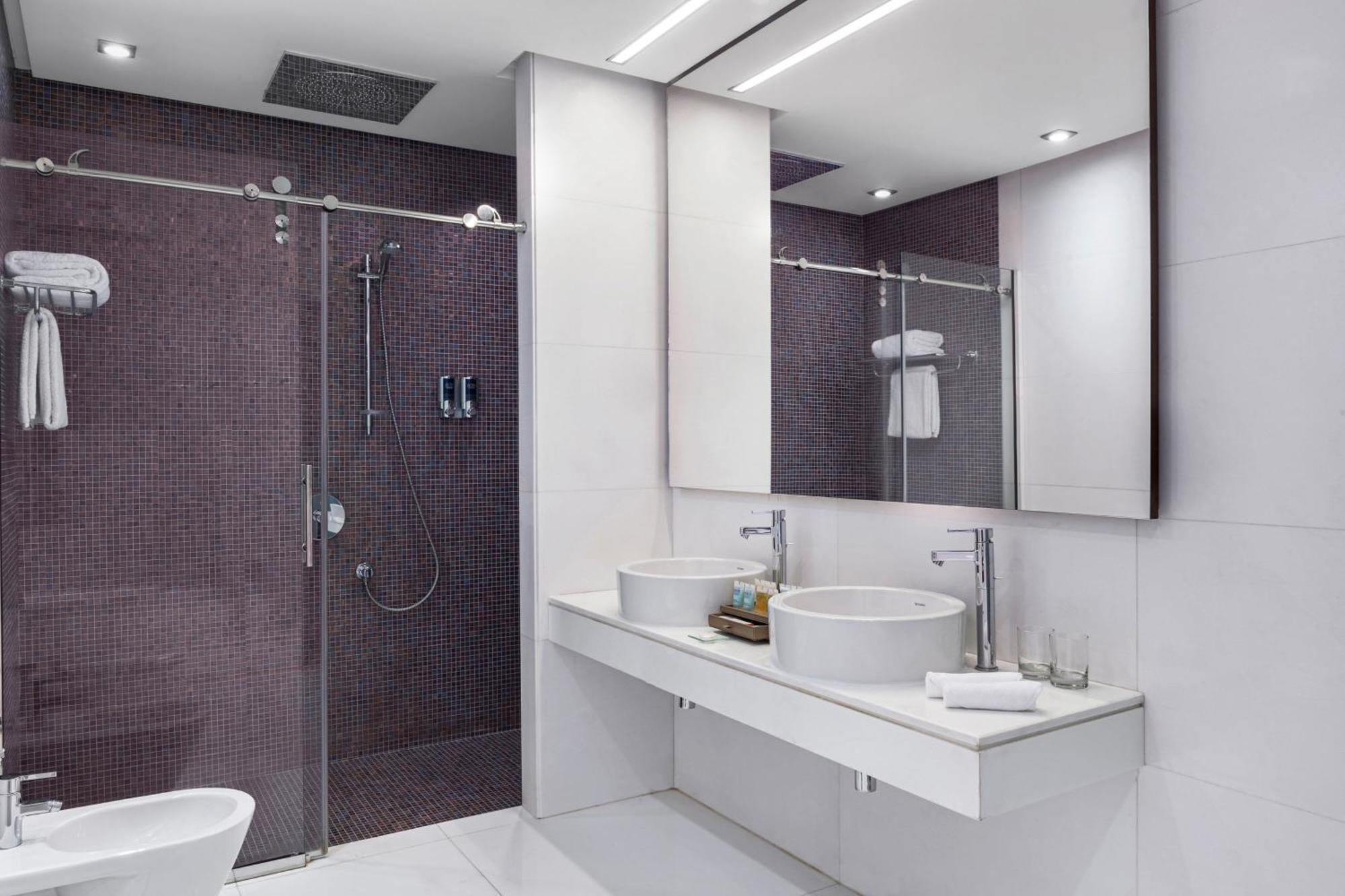 Four Points By Sheraton Доха Екстериор снимка